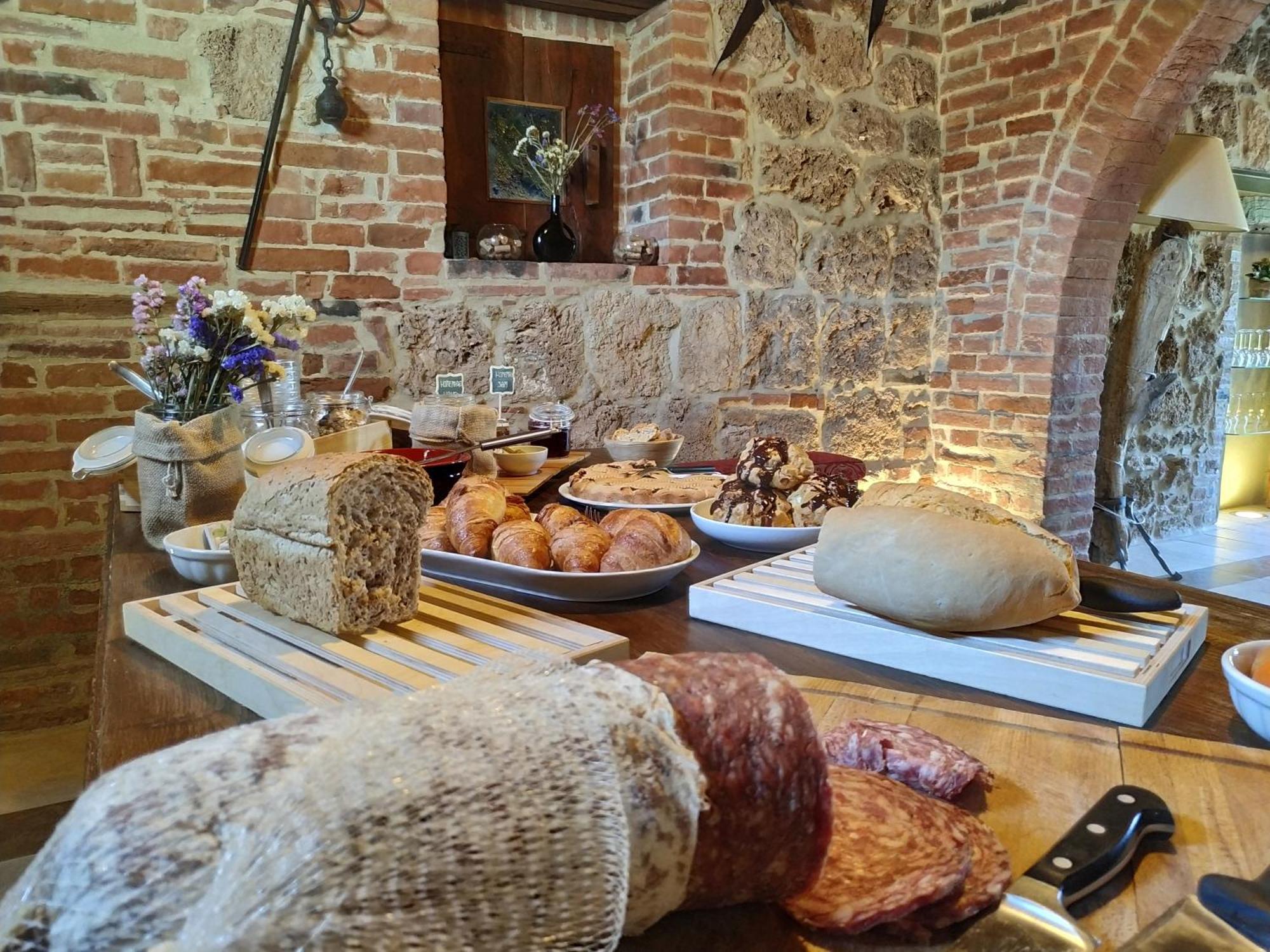 Agriturismo Le Sorbelle D'Orcia Con Piscina Πιέντσα Εξωτερικό φωτογραφία