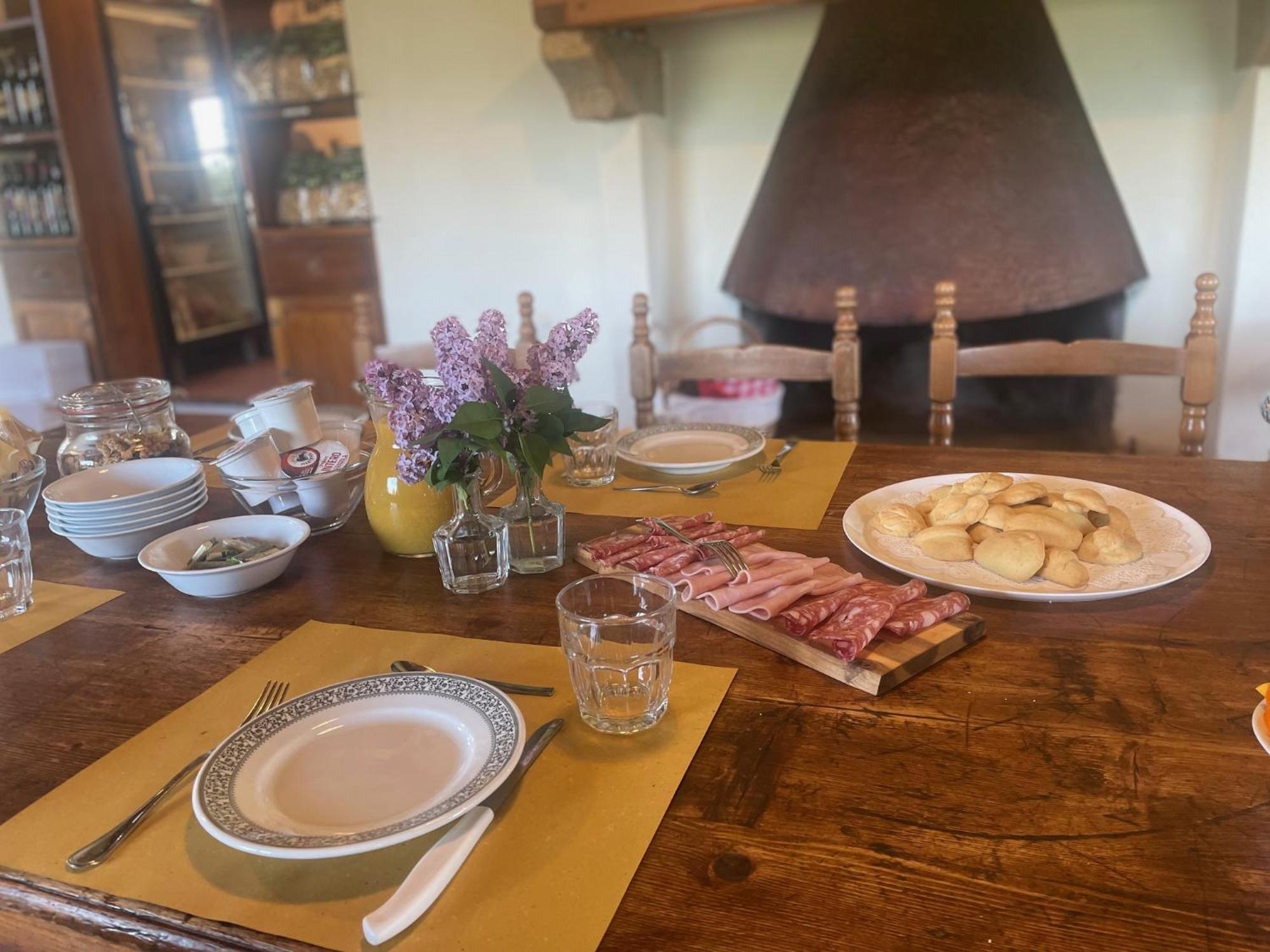 Agriturismo Le Sorbelle D'Orcia Con Piscina Πιέντσα Εξωτερικό φωτογραφία