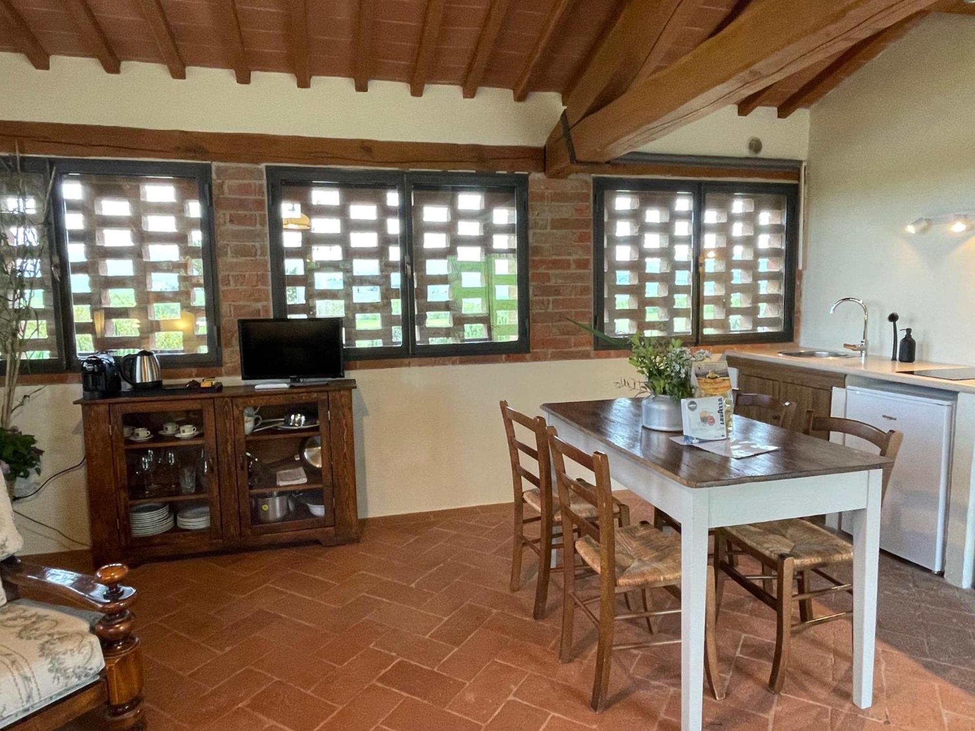 Agriturismo Le Sorbelle D'Orcia Con Piscina Πιέντσα Εξωτερικό φωτογραφία